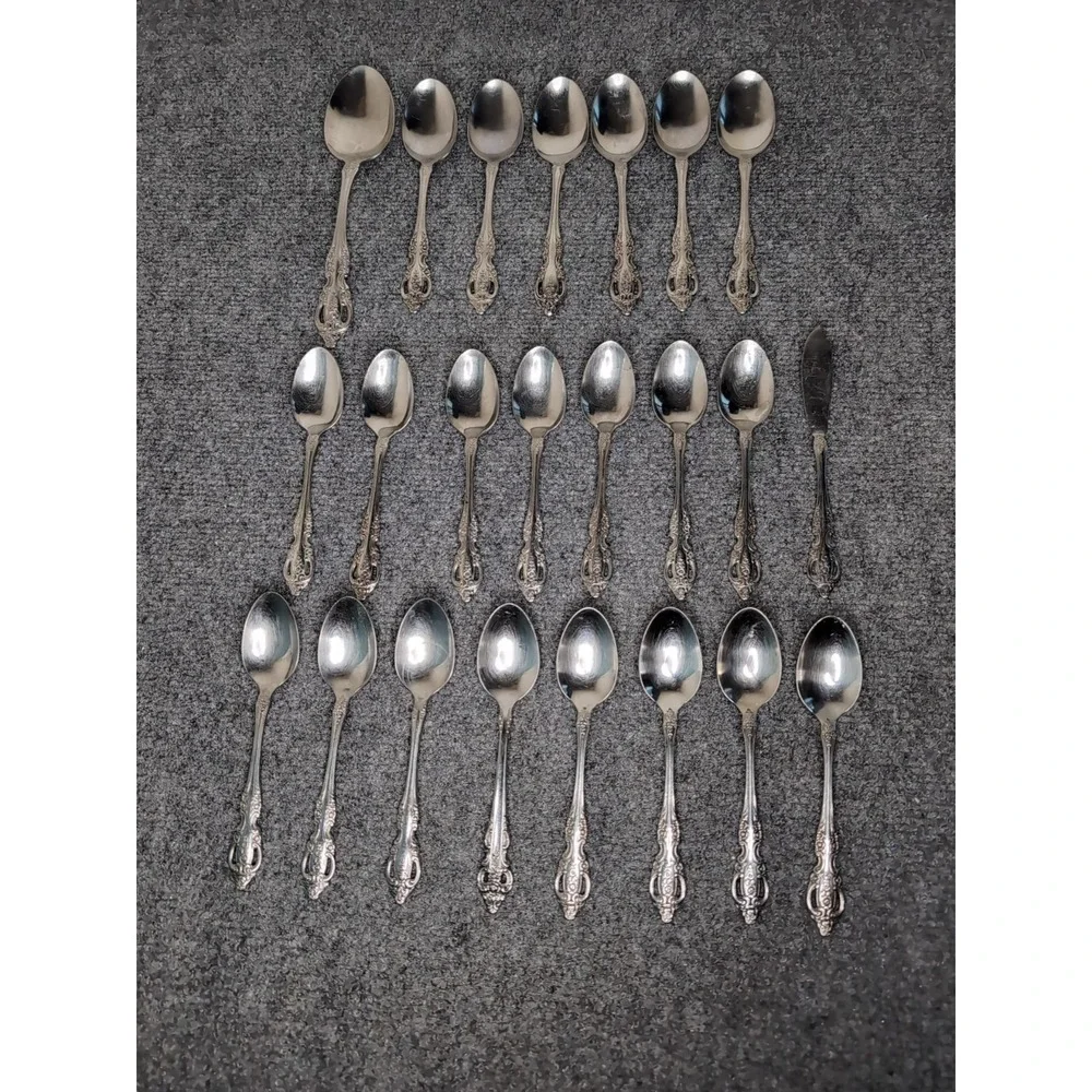 SSS Oneida Pembrooke Renoir Stainless Flatware 23 Piece Spoons & Spread NO FORKS